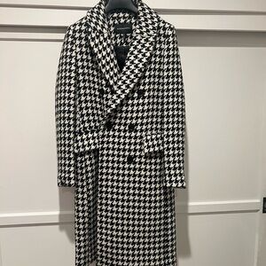 BCBGMaxAzria Black and White Houndstooth Knit Coat